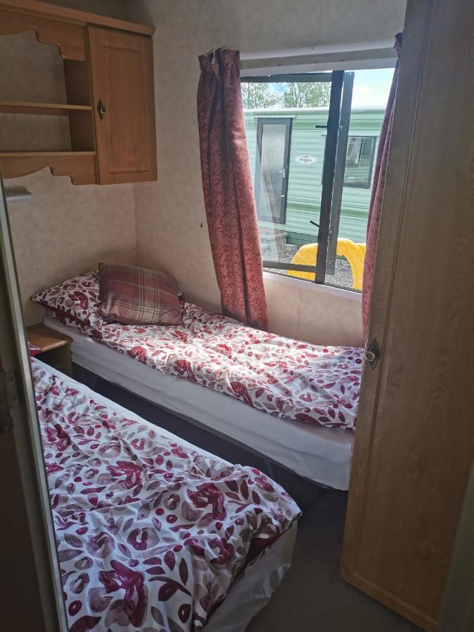 Lochlands Caravan Park X Villa Forfar Buitenkant foto