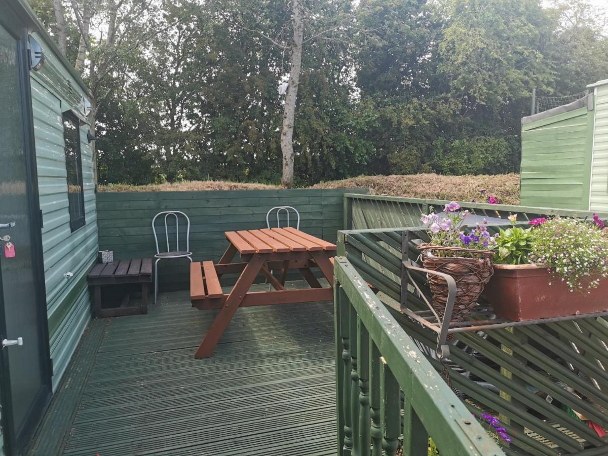 Lochlands Caravan Park X Villa Forfar Buitenkant foto