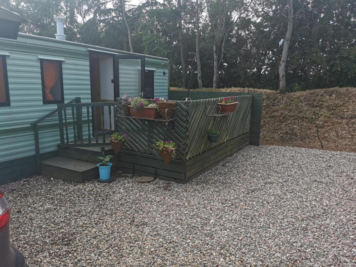 Lochlands Caravan Park X Villa Forfar Buitenkant foto